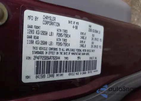 1998 Plymouth Voyager из США, поврежденный, VIN 2P4FP25B9WR782644